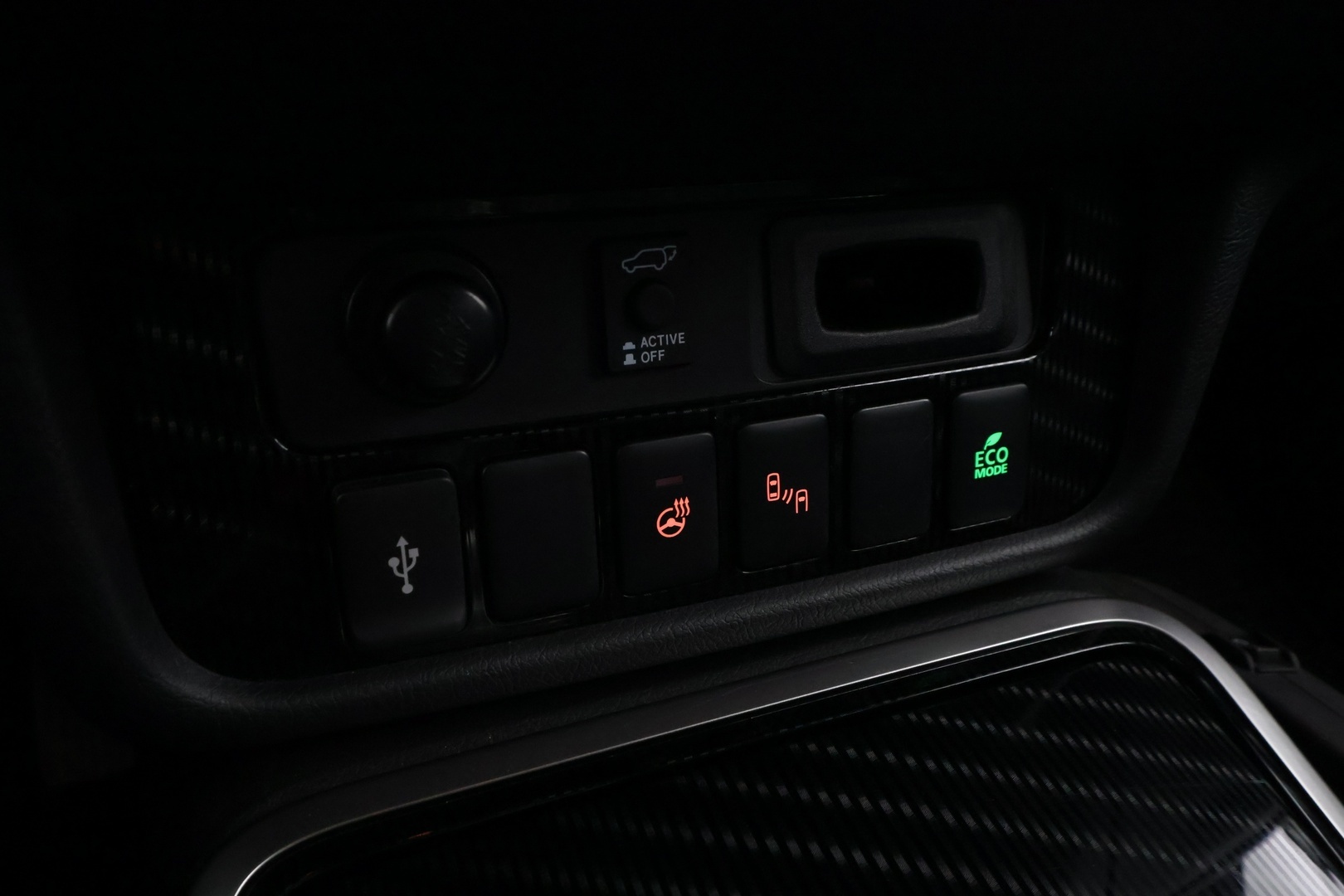 MITSUBISHI Outlander PHEV 2020