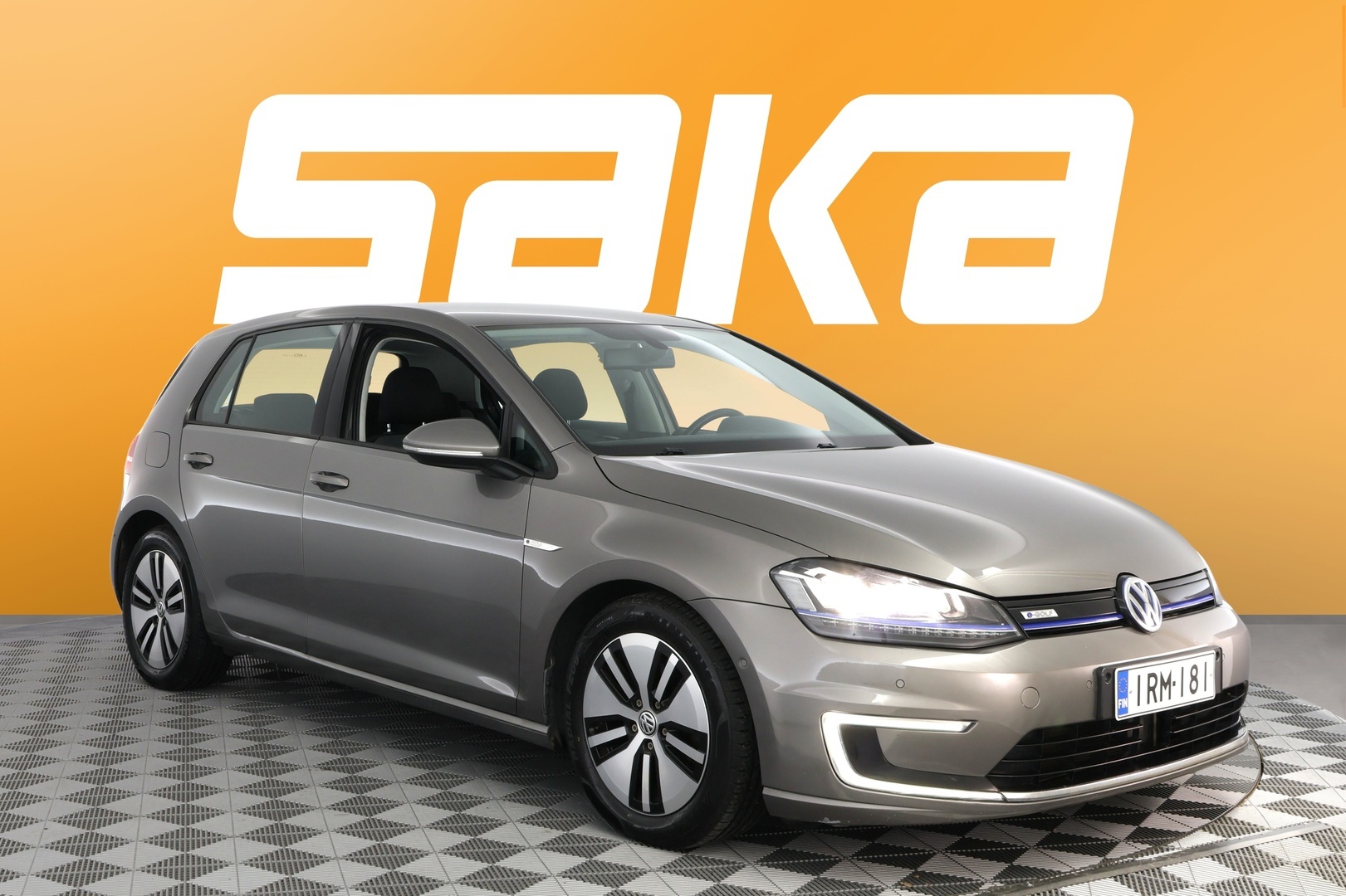 VOLKSWAGEN Golf 2015