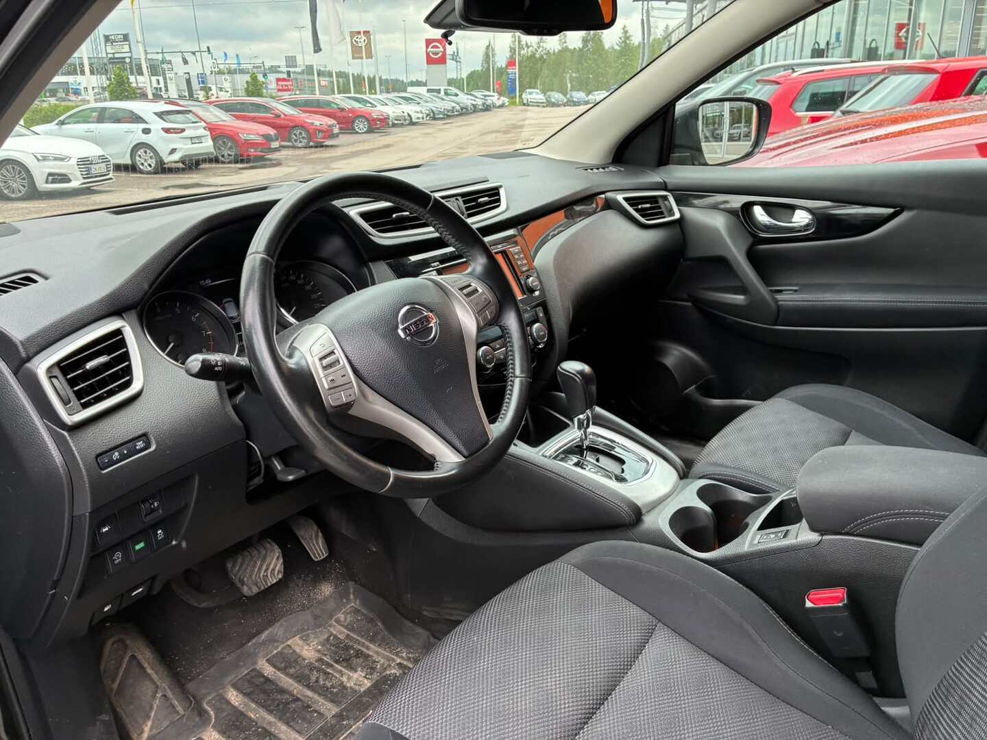 NISSAN Qashqai 2017