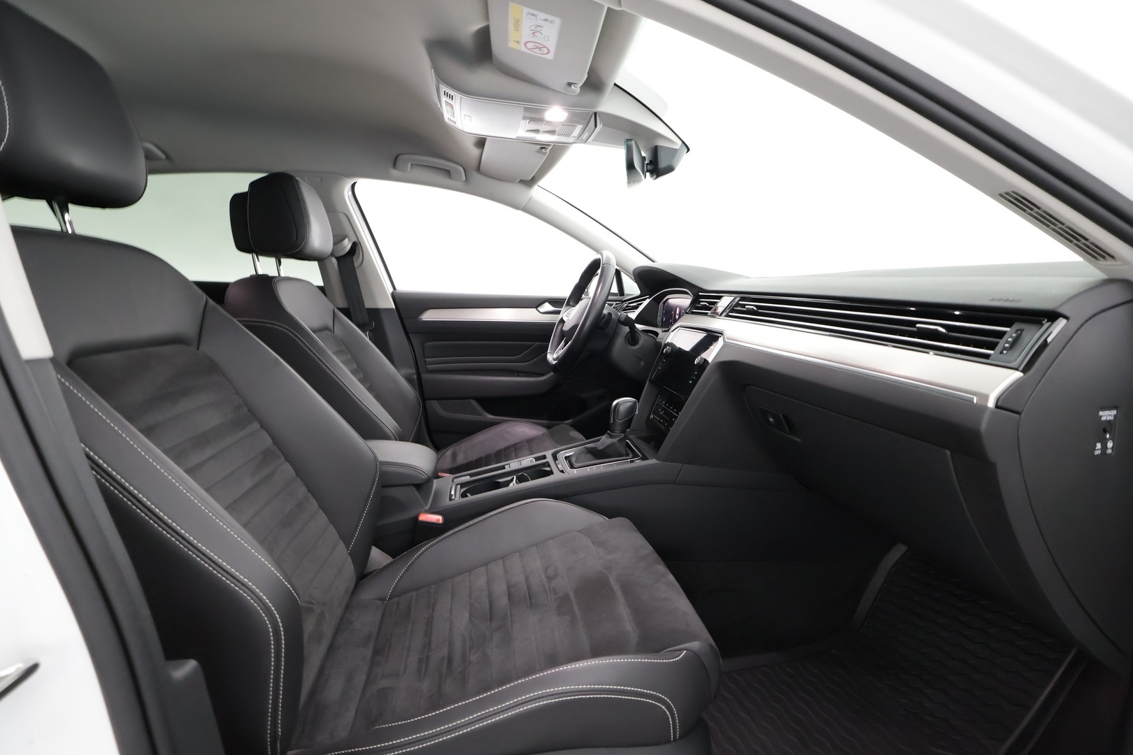 VOLKSWAGEN Passat 2021