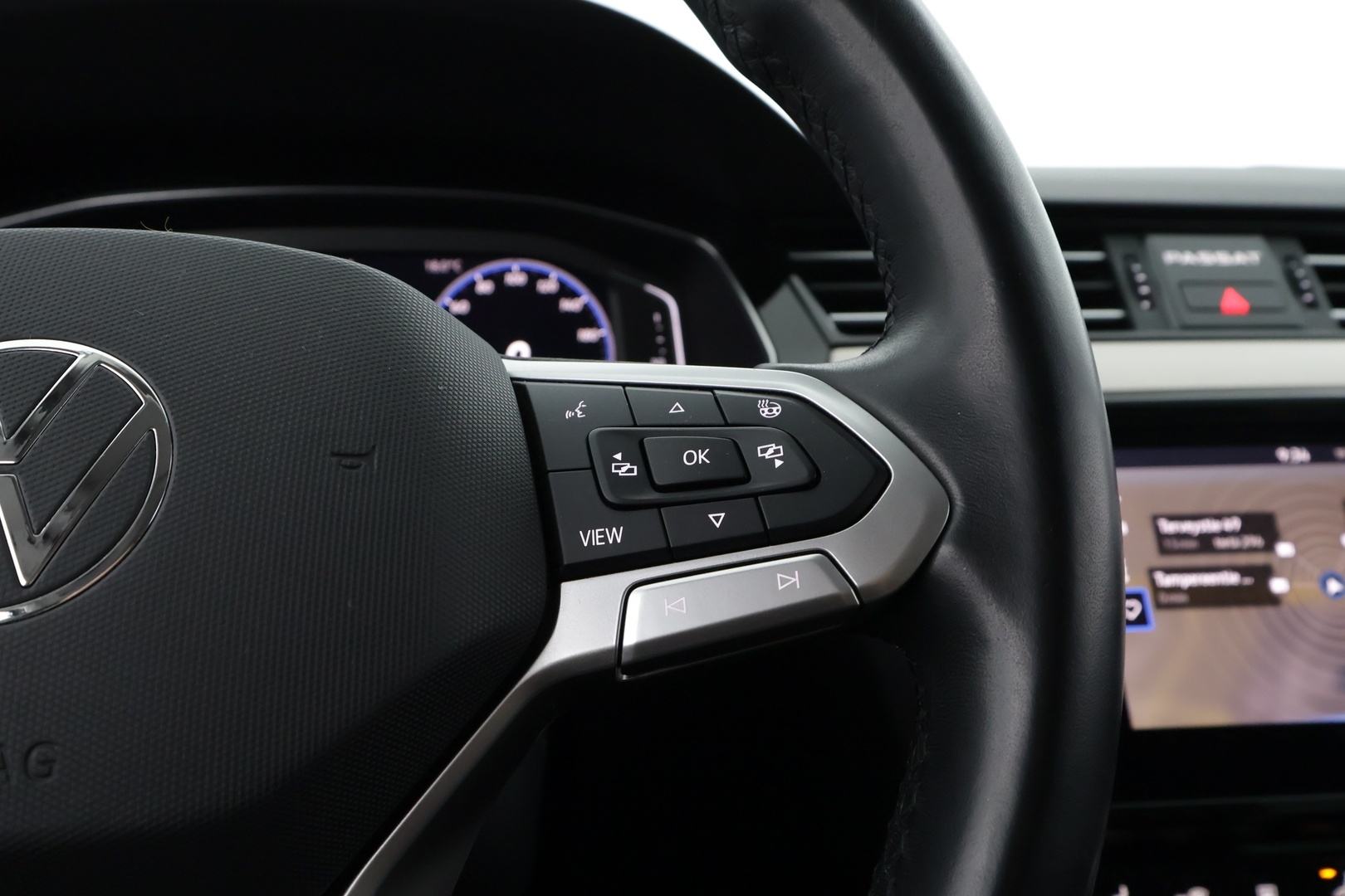 VOLKSWAGEN Passat 2021