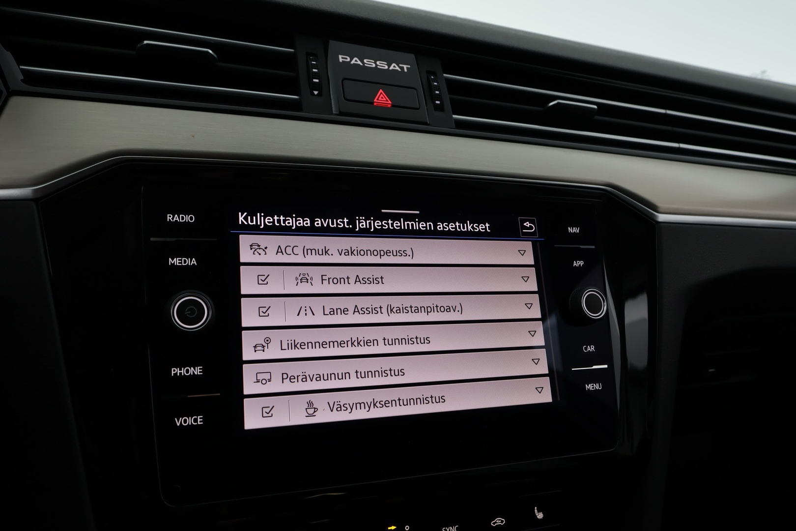 VOLKSWAGEN Passat 2021