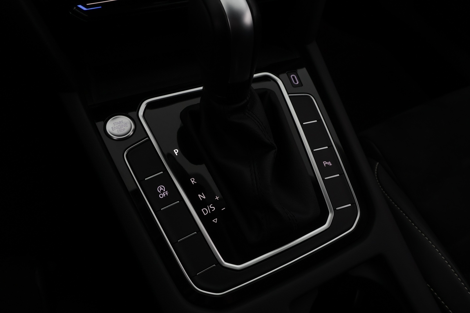 VOLKSWAGEN Passat 2021