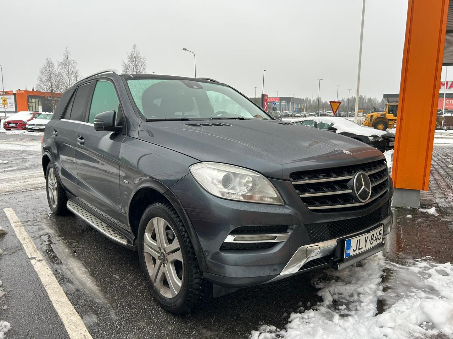 MERCEDES-BENZ ML 2011