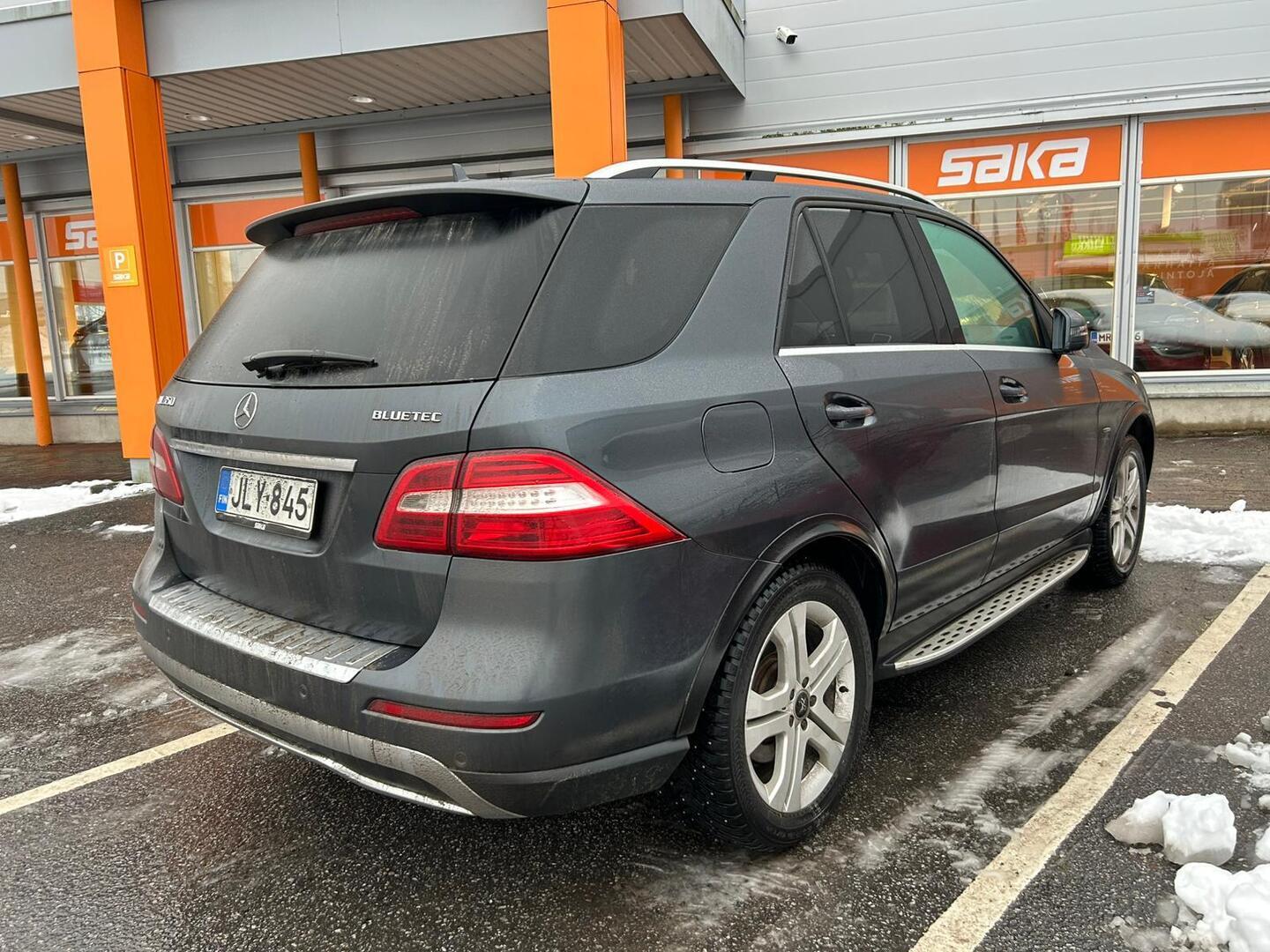 MERCEDES-BENZ ML 2011