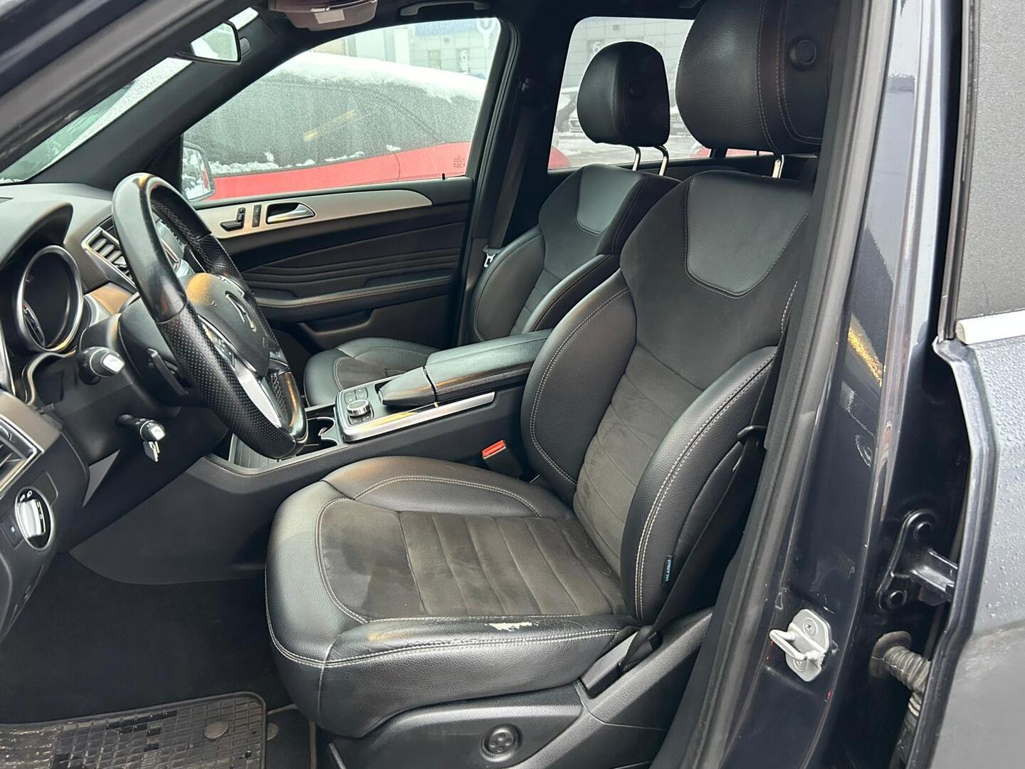 MERCEDES-BENZ ML 2011