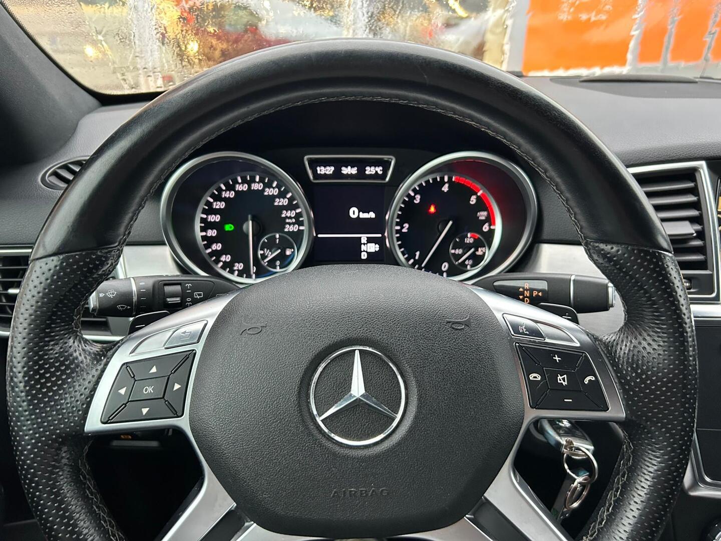 MERCEDES-BENZ ML 2011