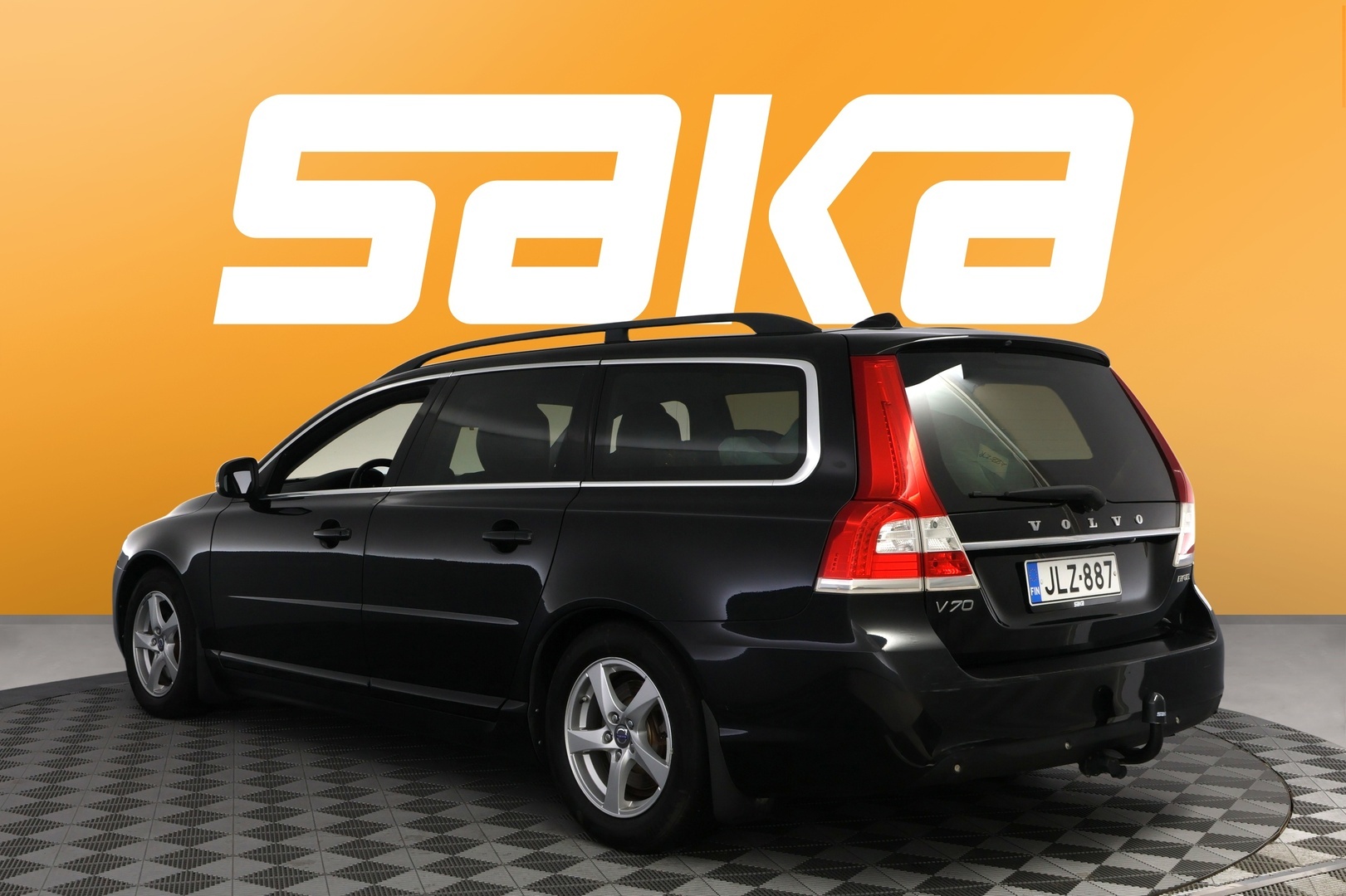 VOLVO V70 2015
