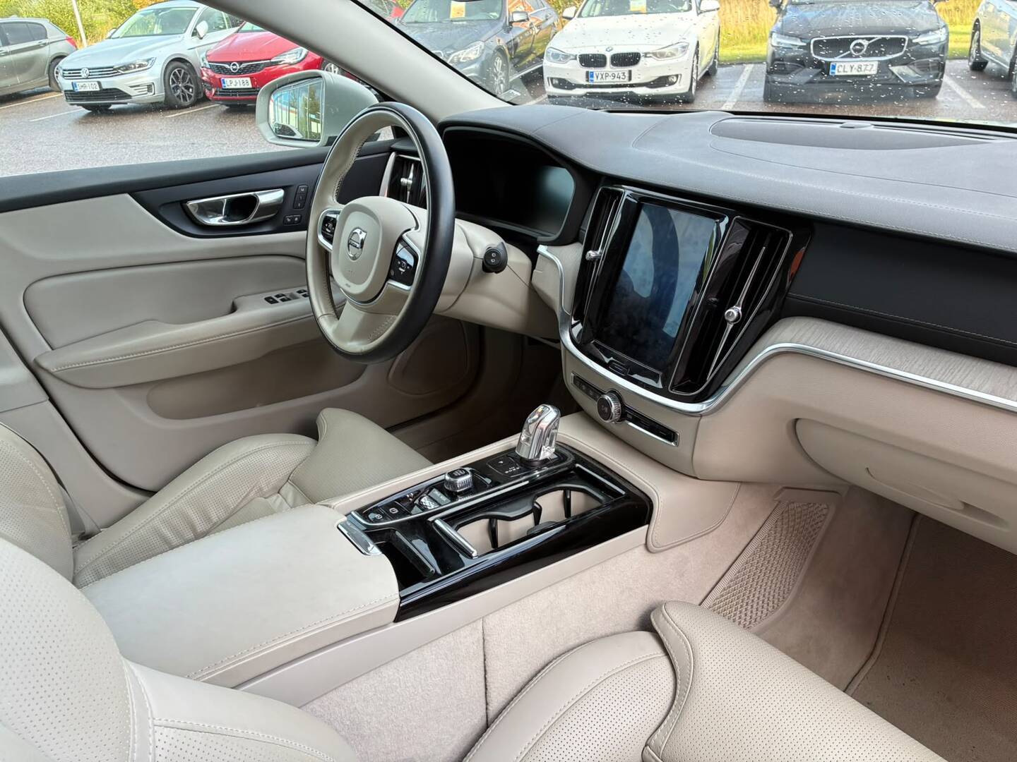 VOLVO V60 2019