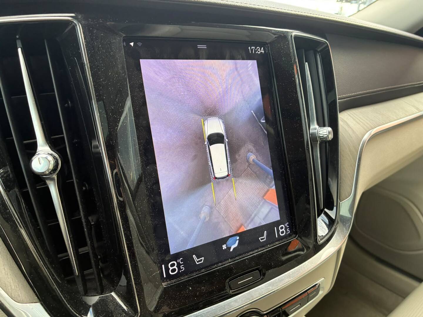 VOLVO V60 2019