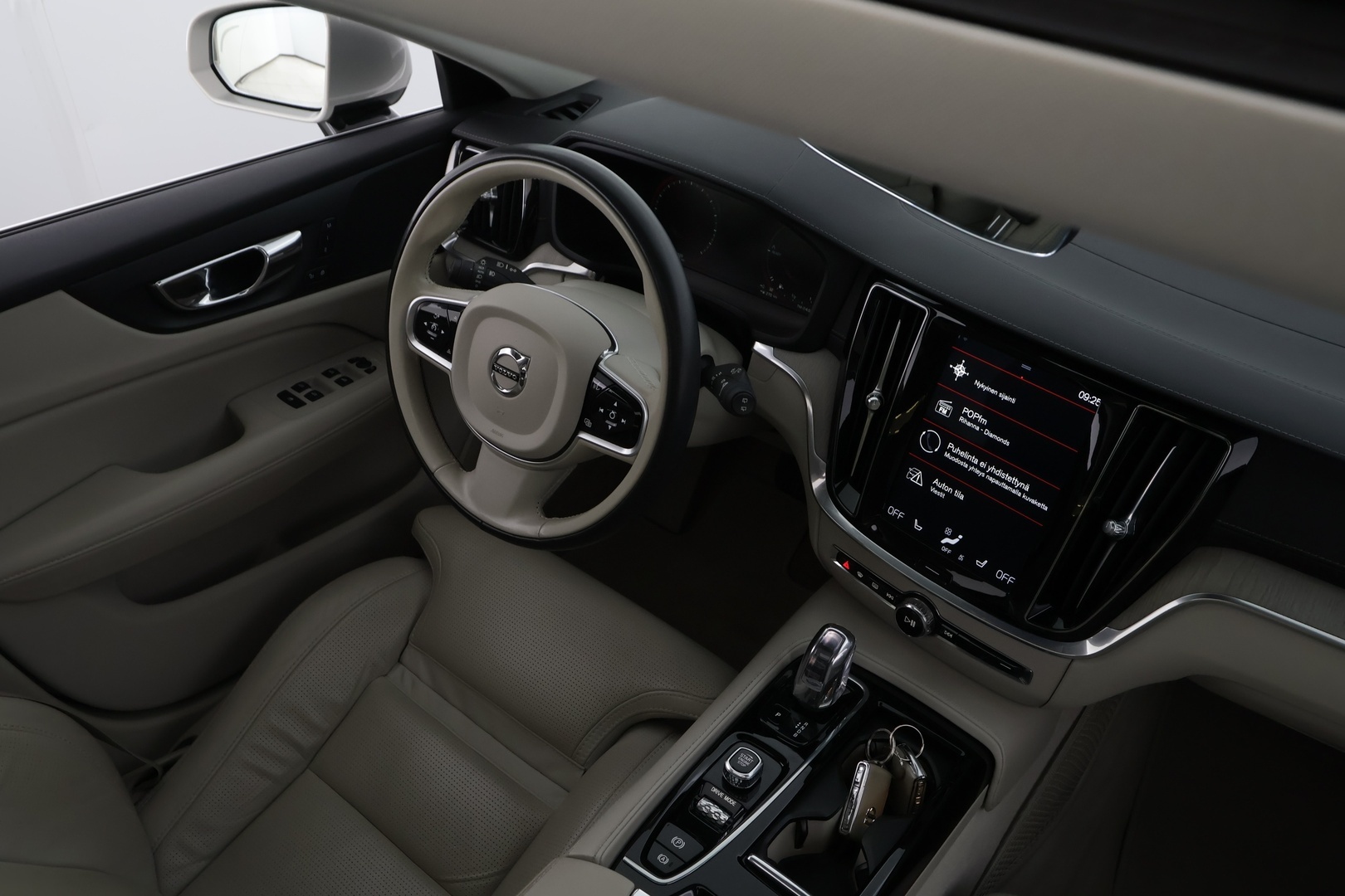 VOLVO V60 2019