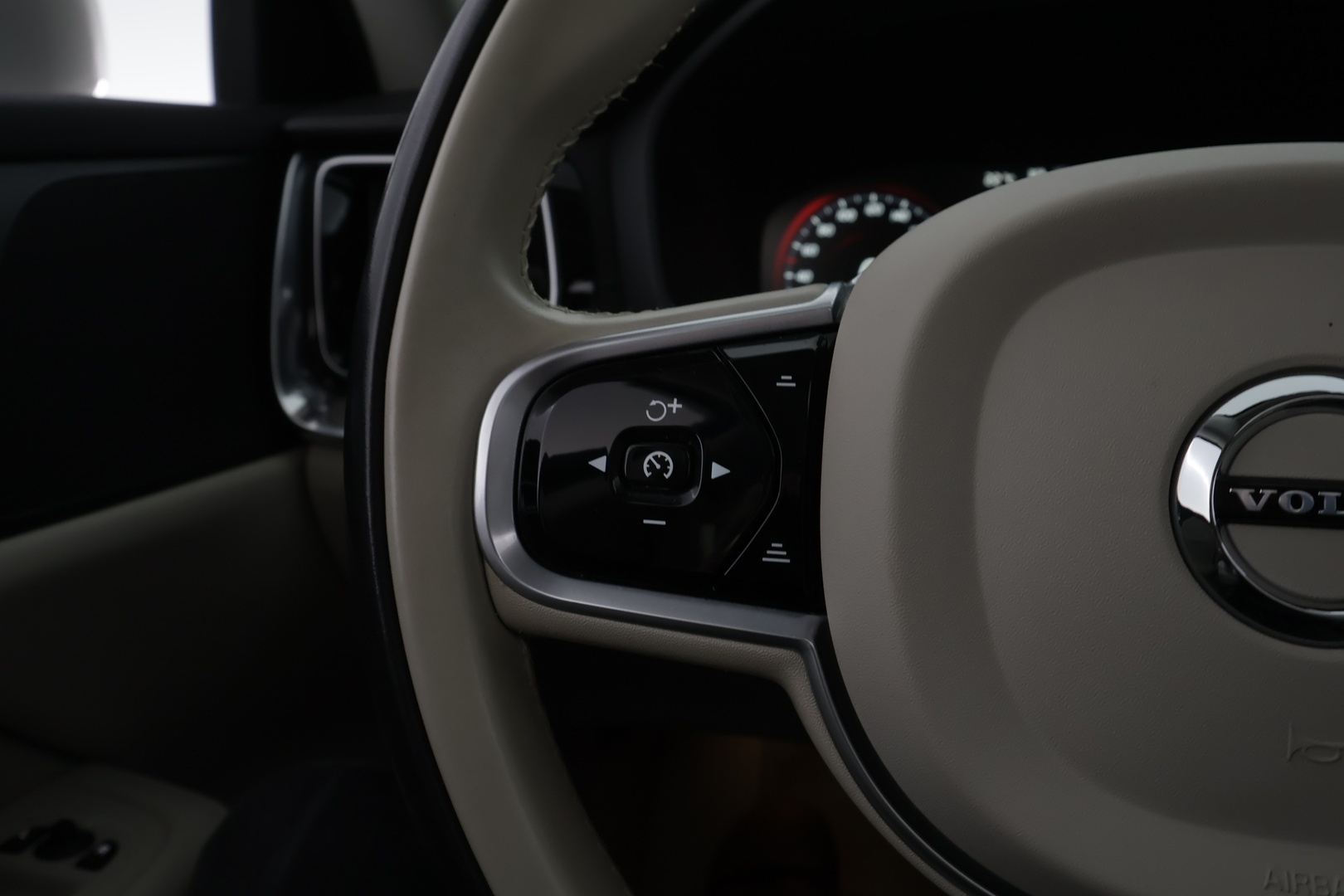 VOLVO V60 2019
