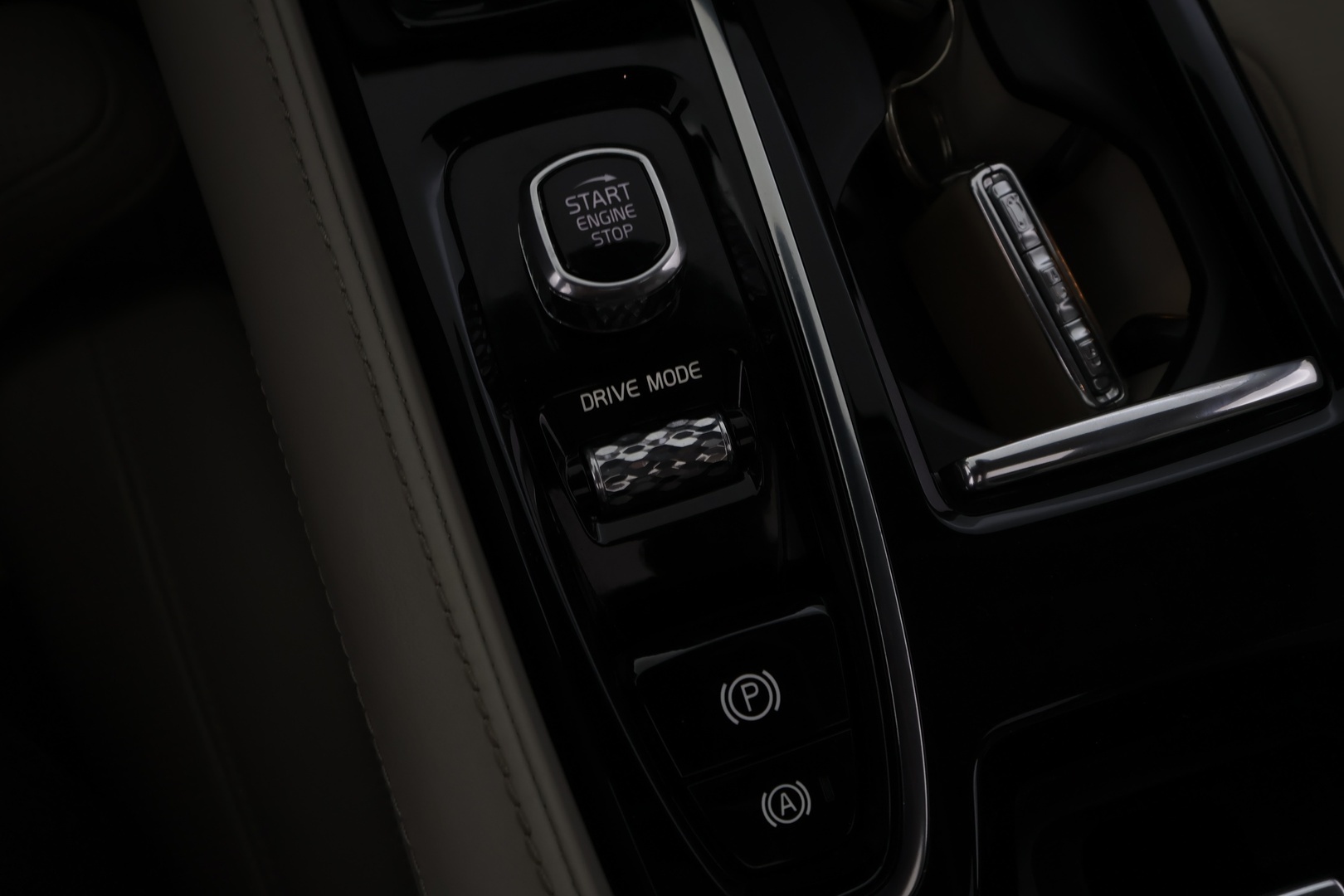 VOLVO V60 2019