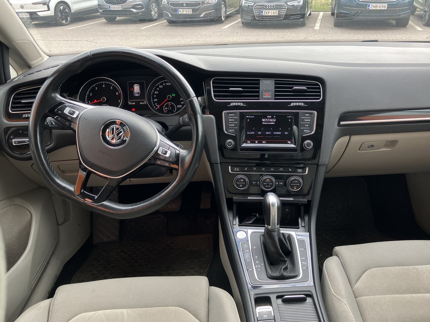 VOLKSWAGEN Golf 2014