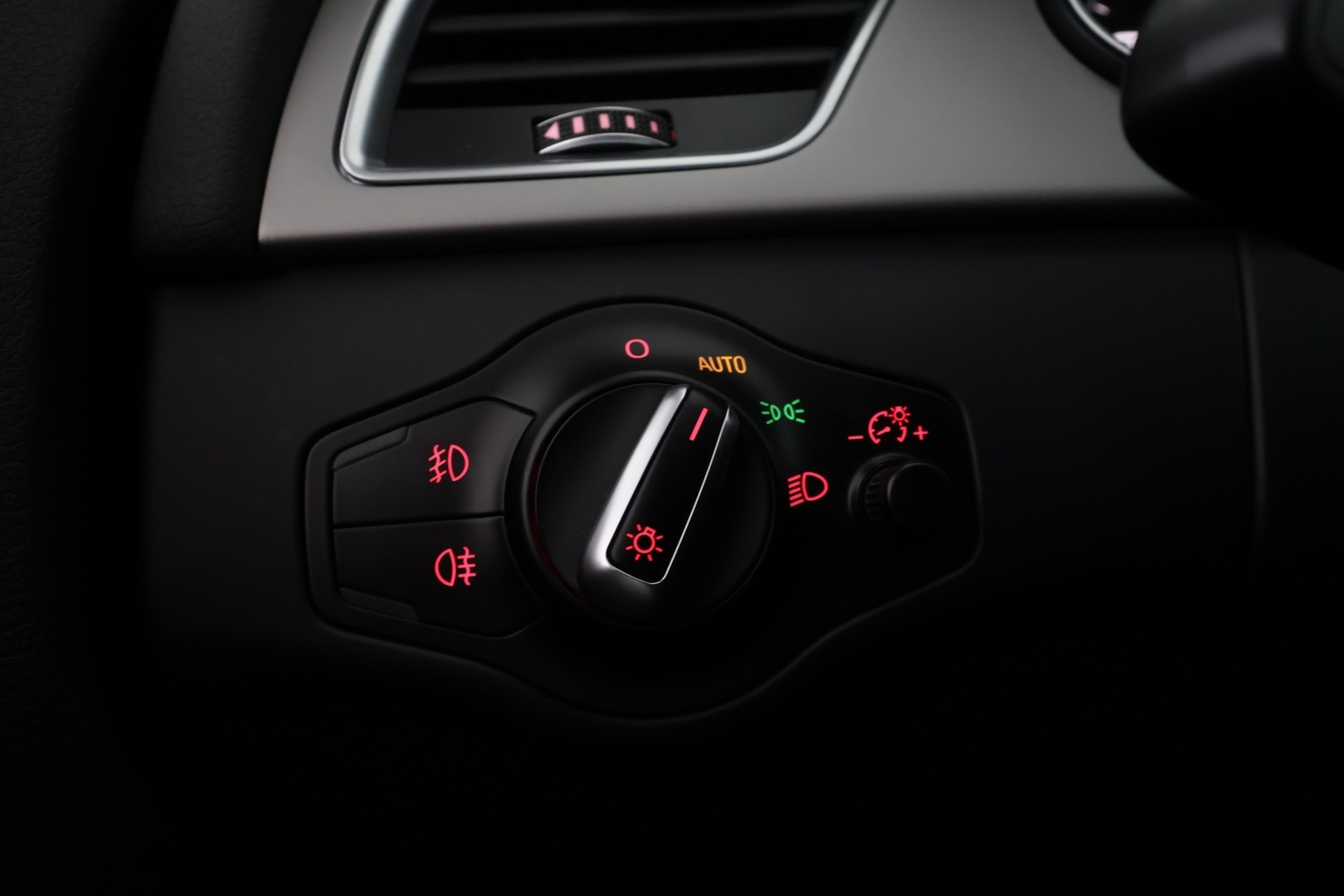 AUDI A4 2014