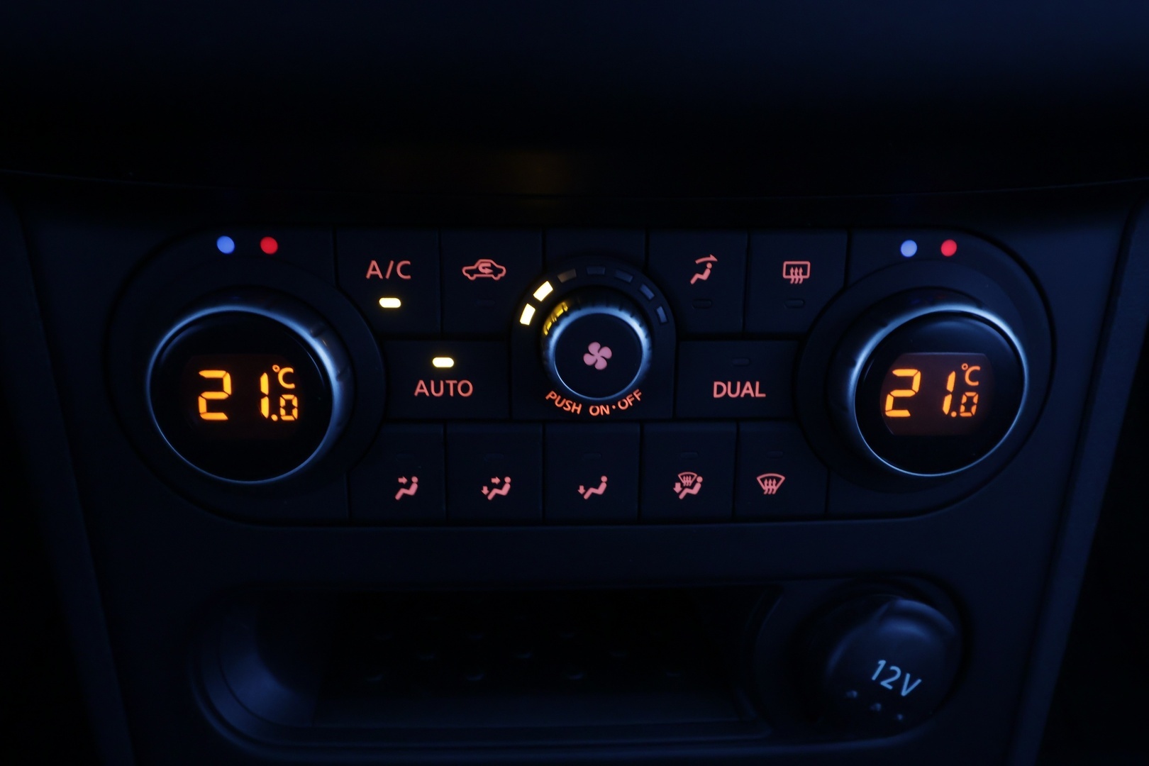 NISSAN Qashqai 2011