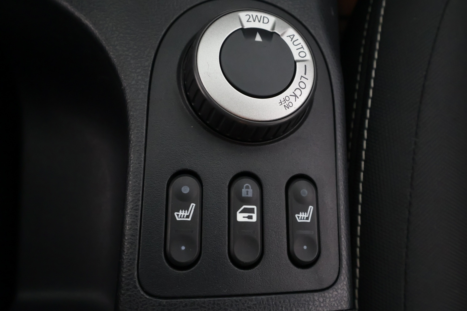 NISSAN Qashqai 2011