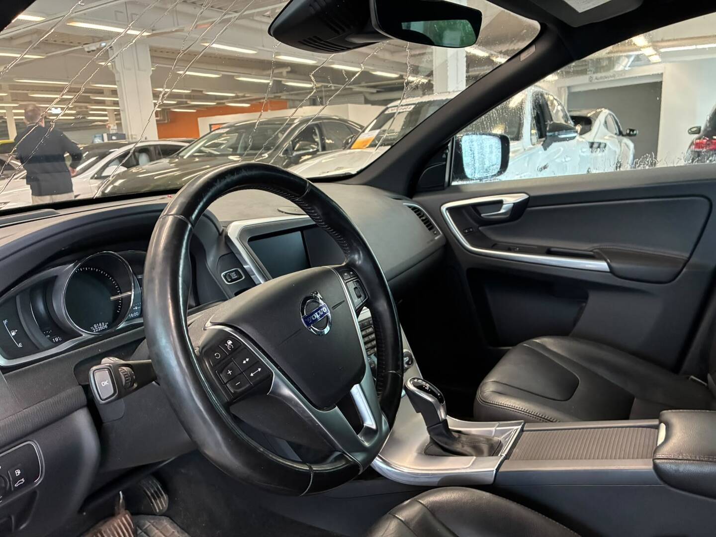VOLVO XC60 2017
