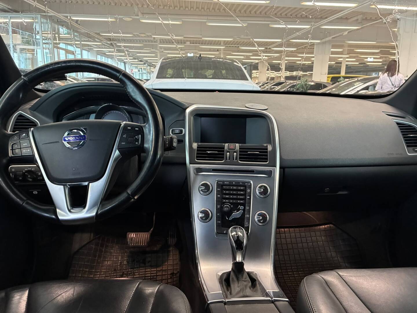 VOLVO XC60 2017