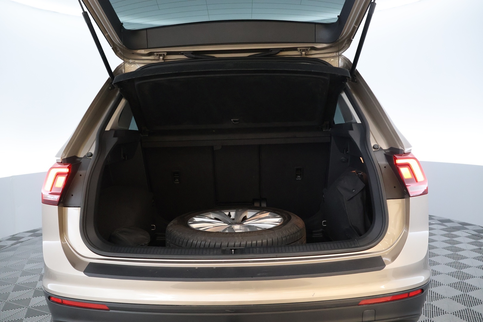 VOLKSWAGEN Tiguan 2017