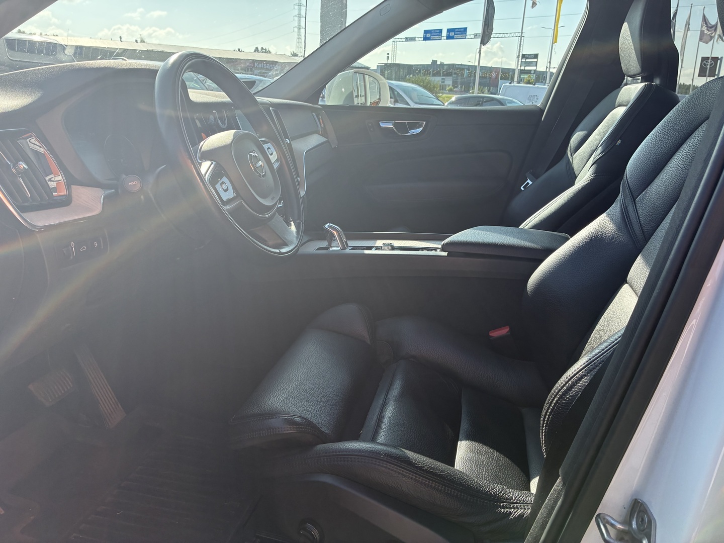 VOLVO XC60 2018