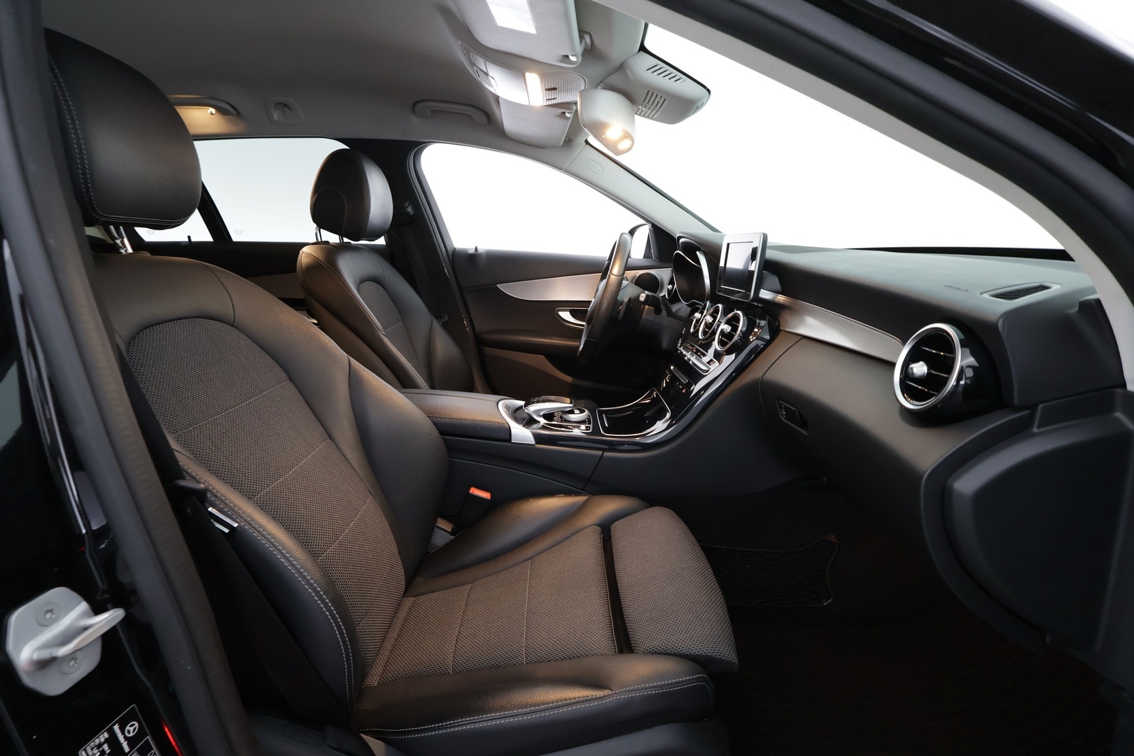 MERCEDES-BENZ C 2016