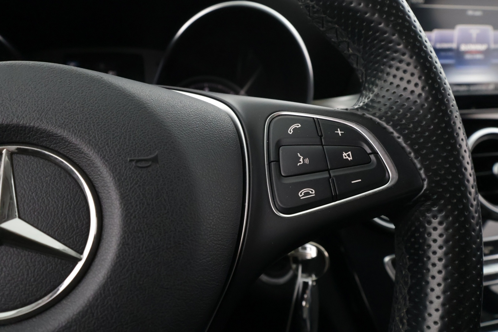 MERCEDES-BENZ C 2016