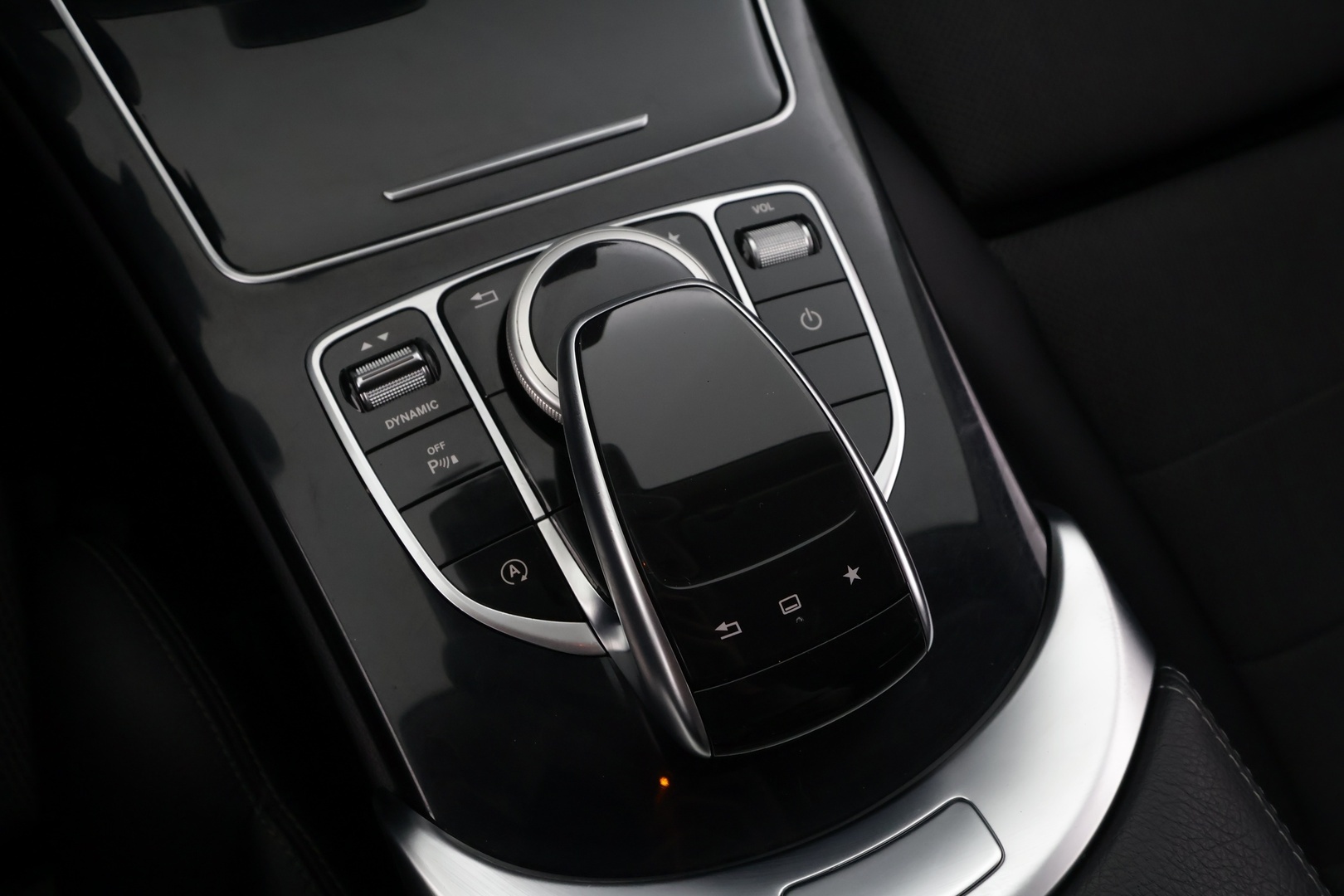 MERCEDES-BENZ C 2016