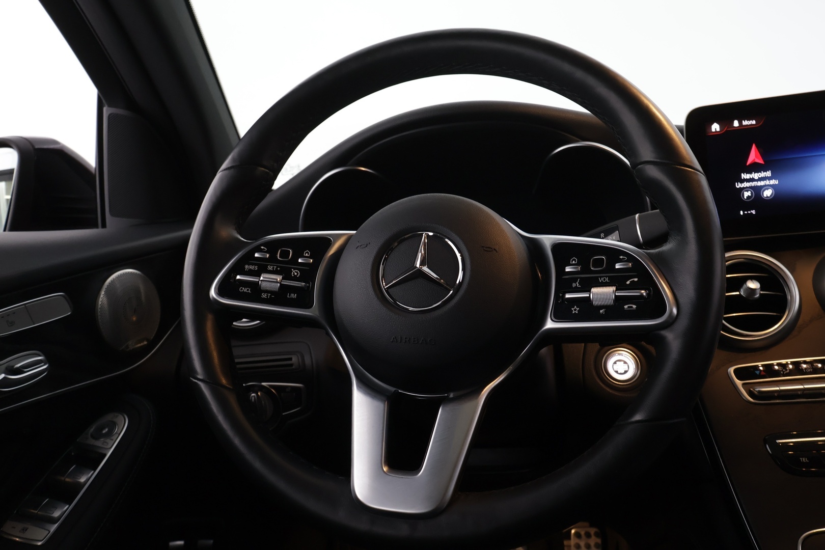 MERCEDES-BENZ GLC 2021