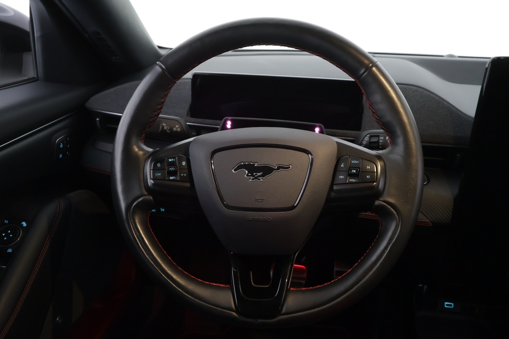 FORD Mustang Mach-E 2021