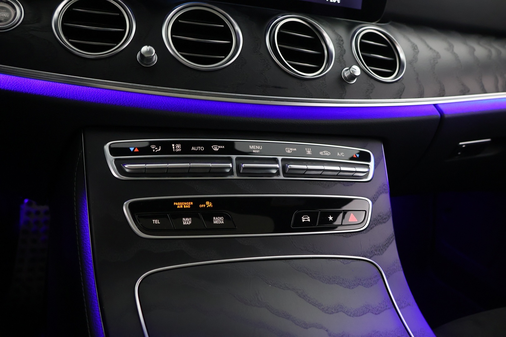 MERCEDES-BENZ E 2021