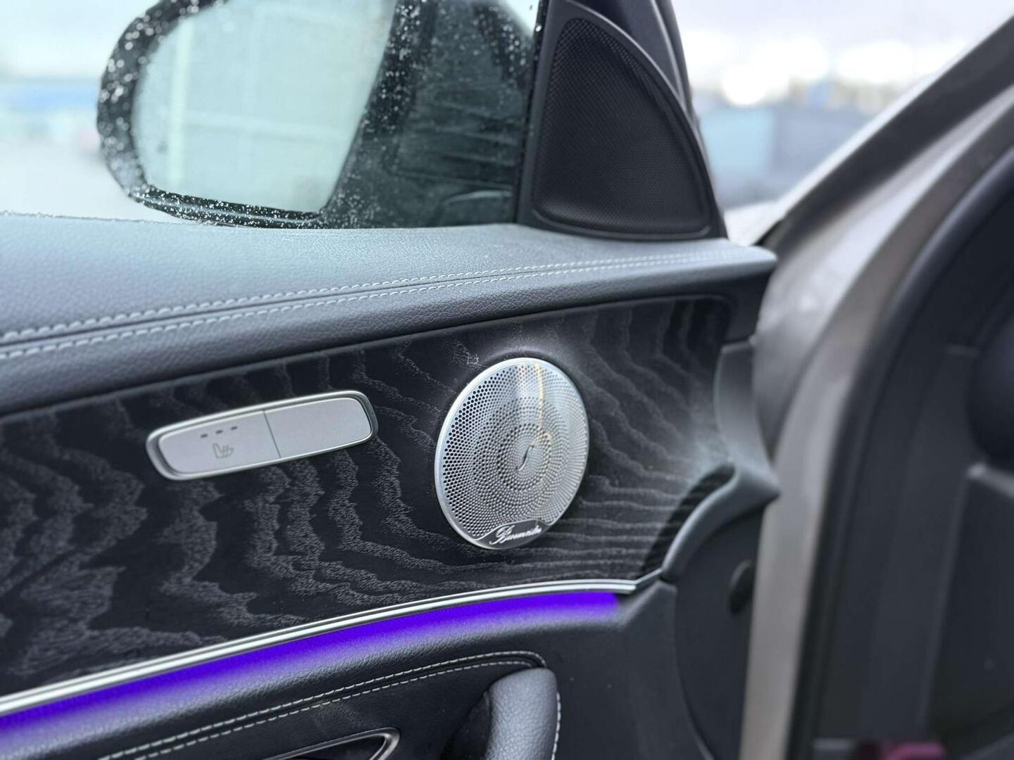 MERCEDES-BENZ E 2021