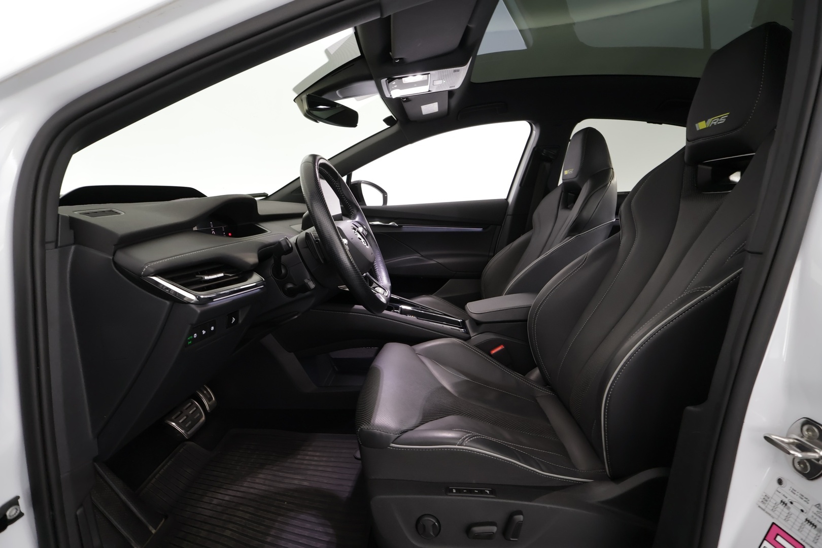 SKODA Enyaq 2023