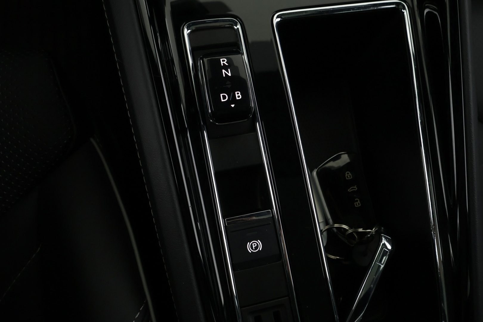 SKODA Enyaq 2023