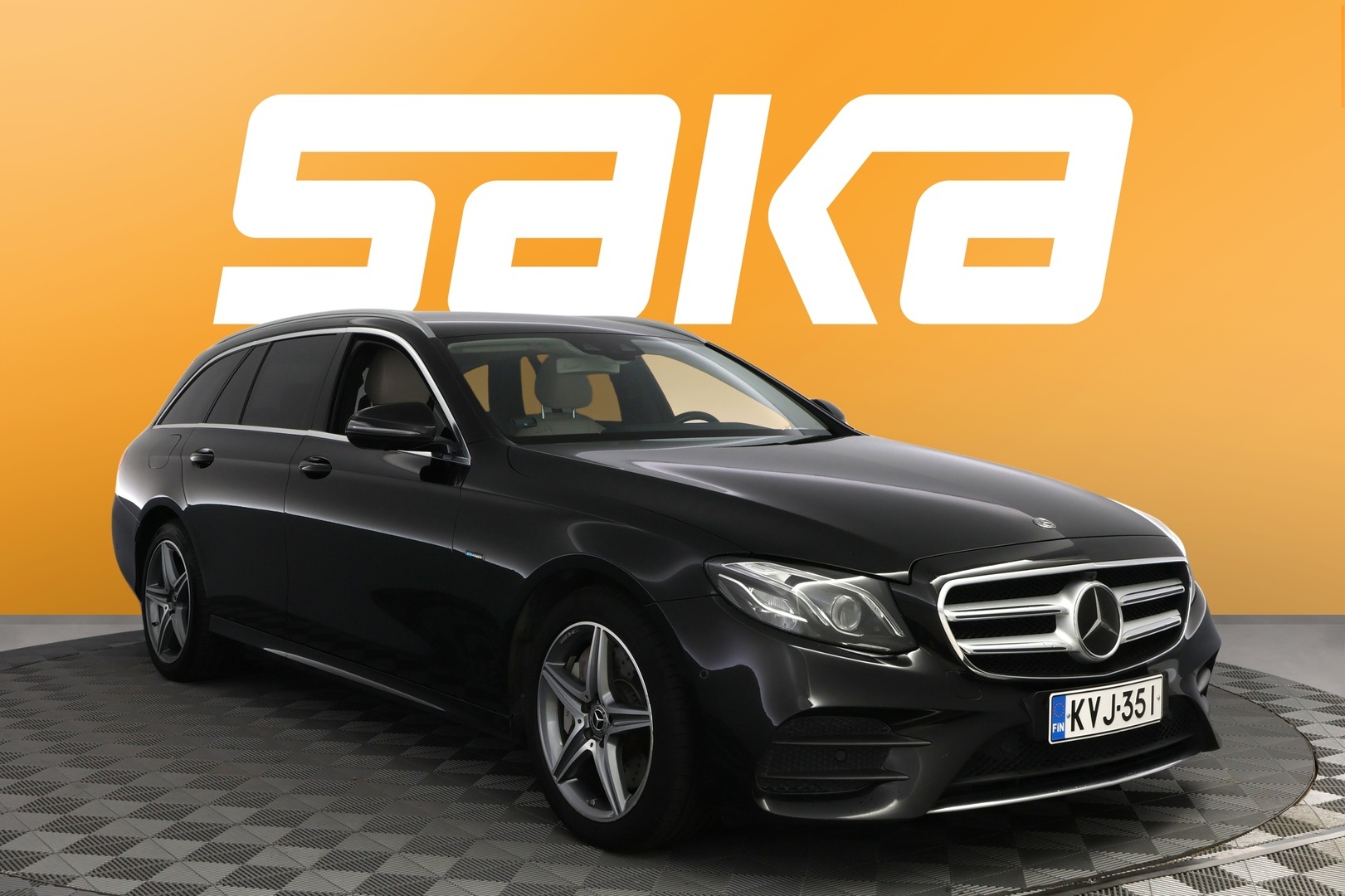 MERCEDES-BENZ E 2019
