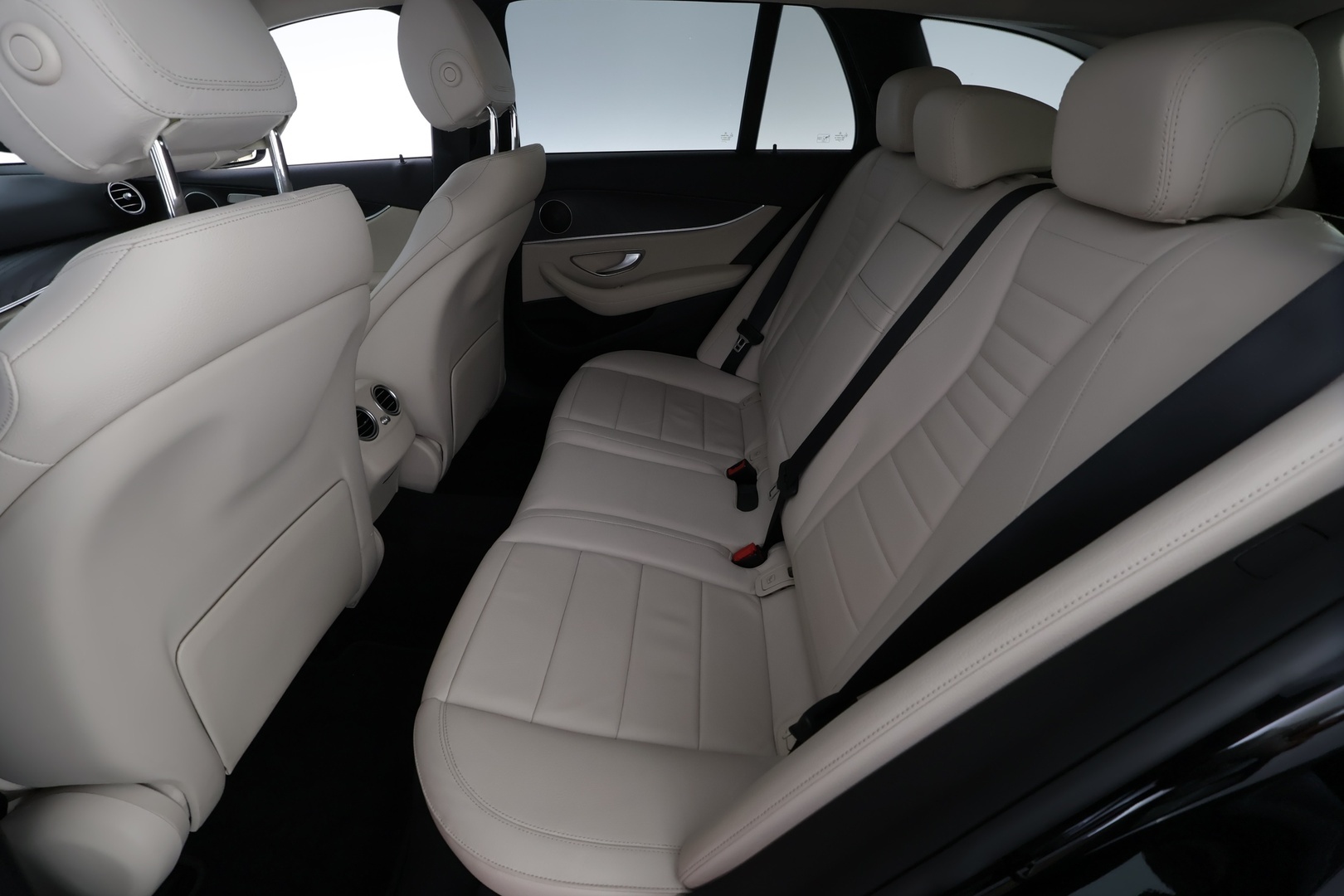 MERCEDES-BENZ E 2019