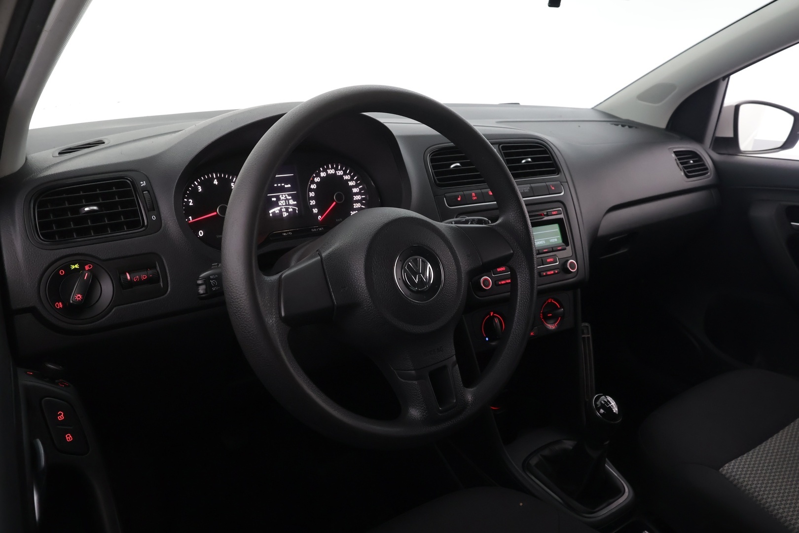 VOLKSWAGEN Polo 2014