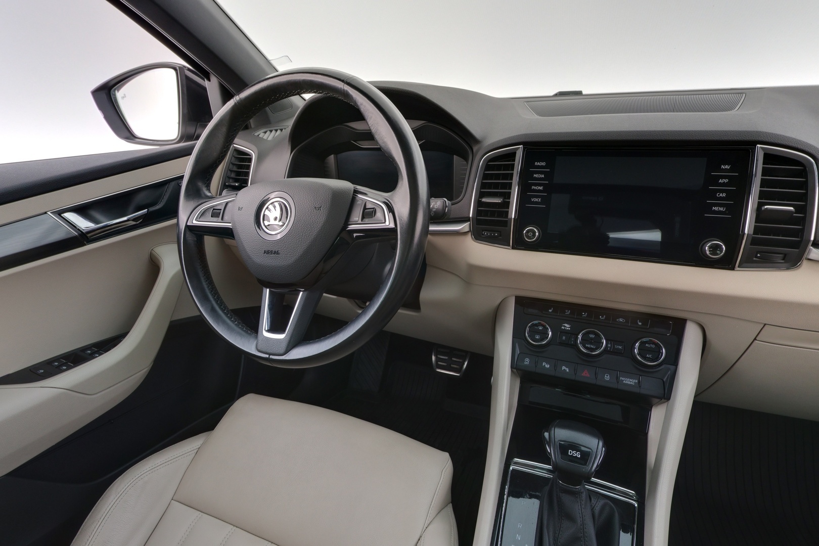 SKODA Karoq 2019