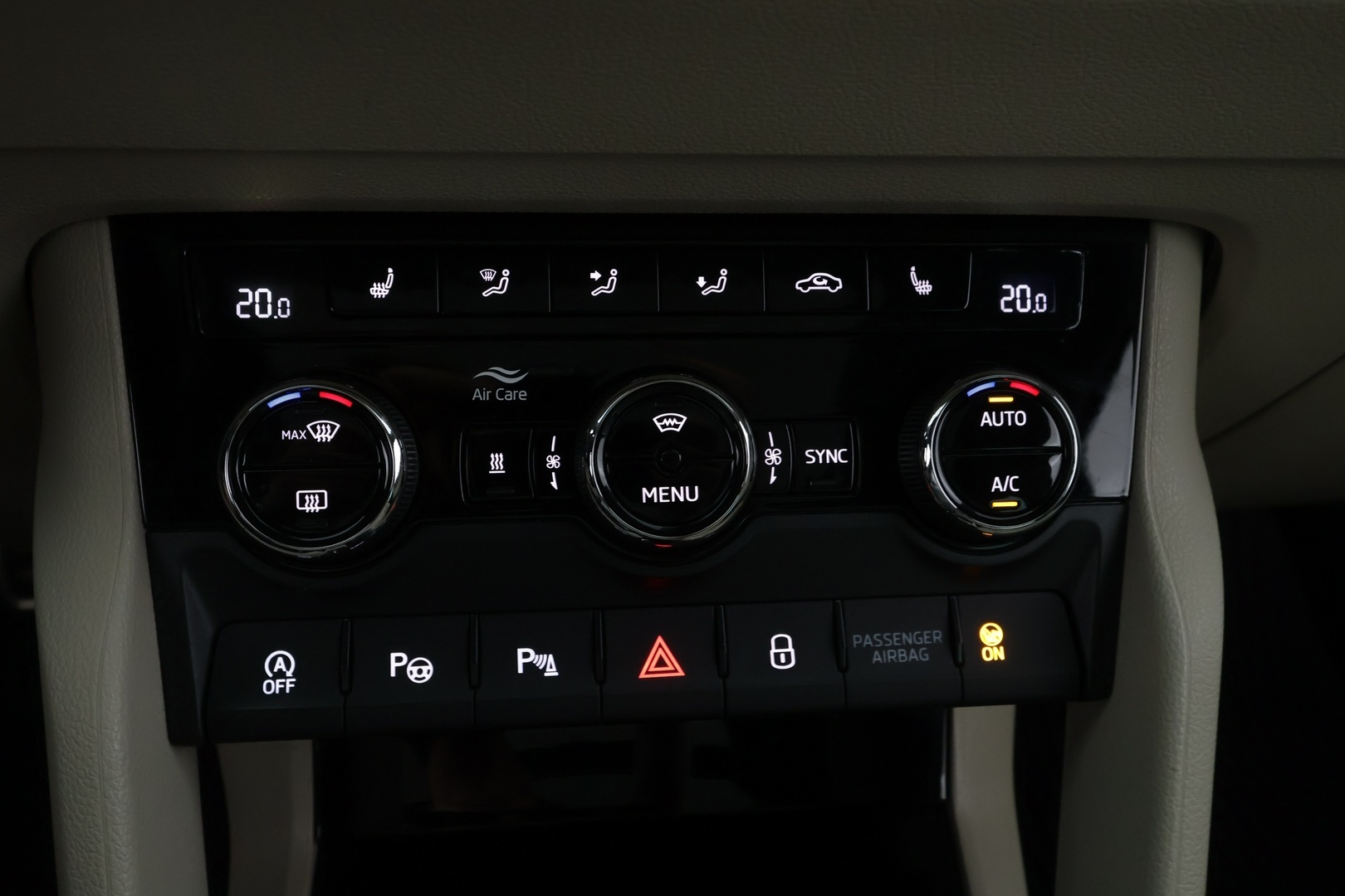 SKODA Karoq 2019