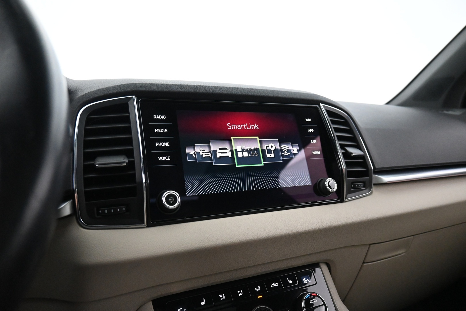 SKODA Karoq 2019