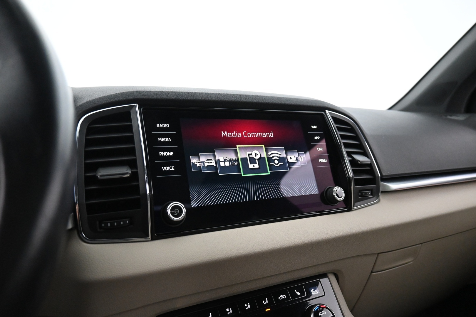 SKODA Karoq 2019