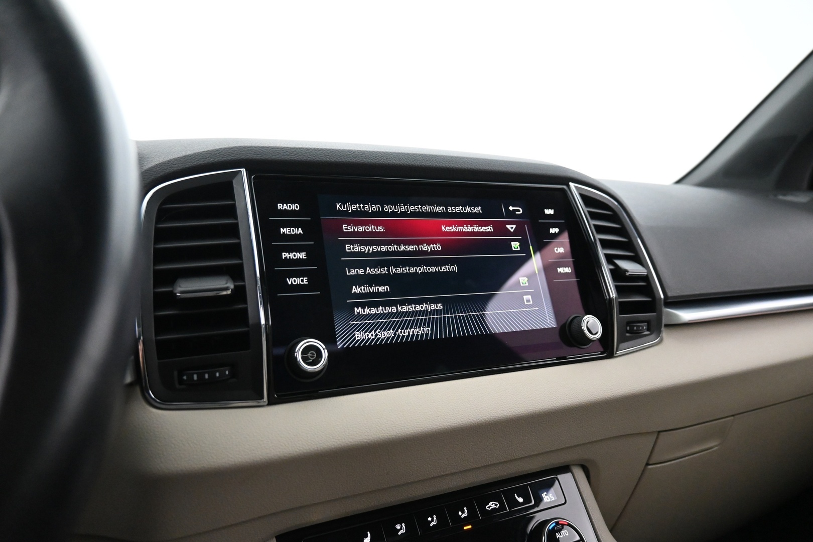 SKODA Karoq 2019