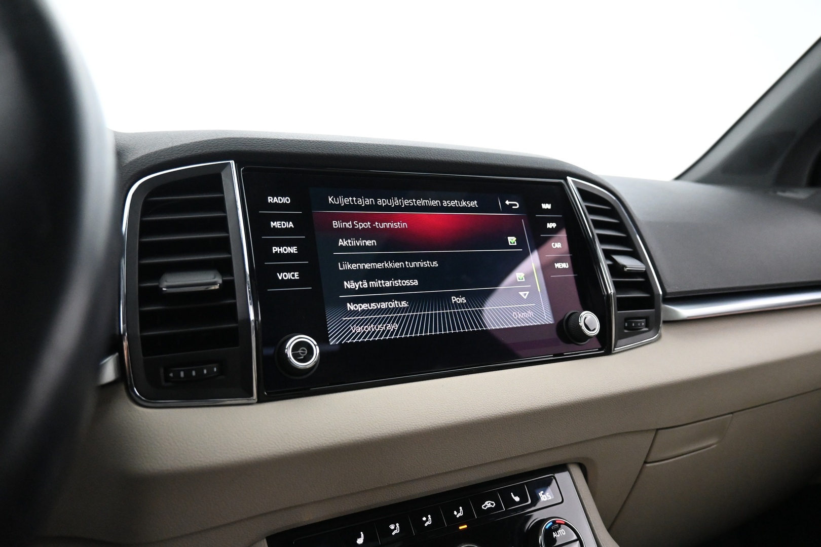 SKODA Karoq 2019