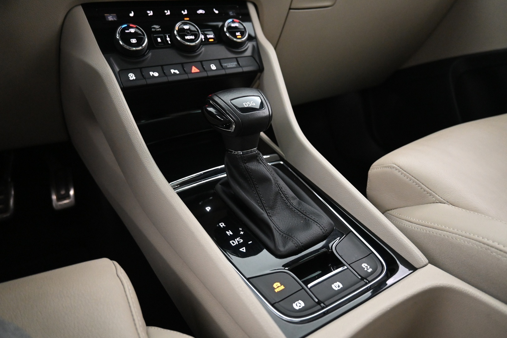 SKODA Karoq 2019