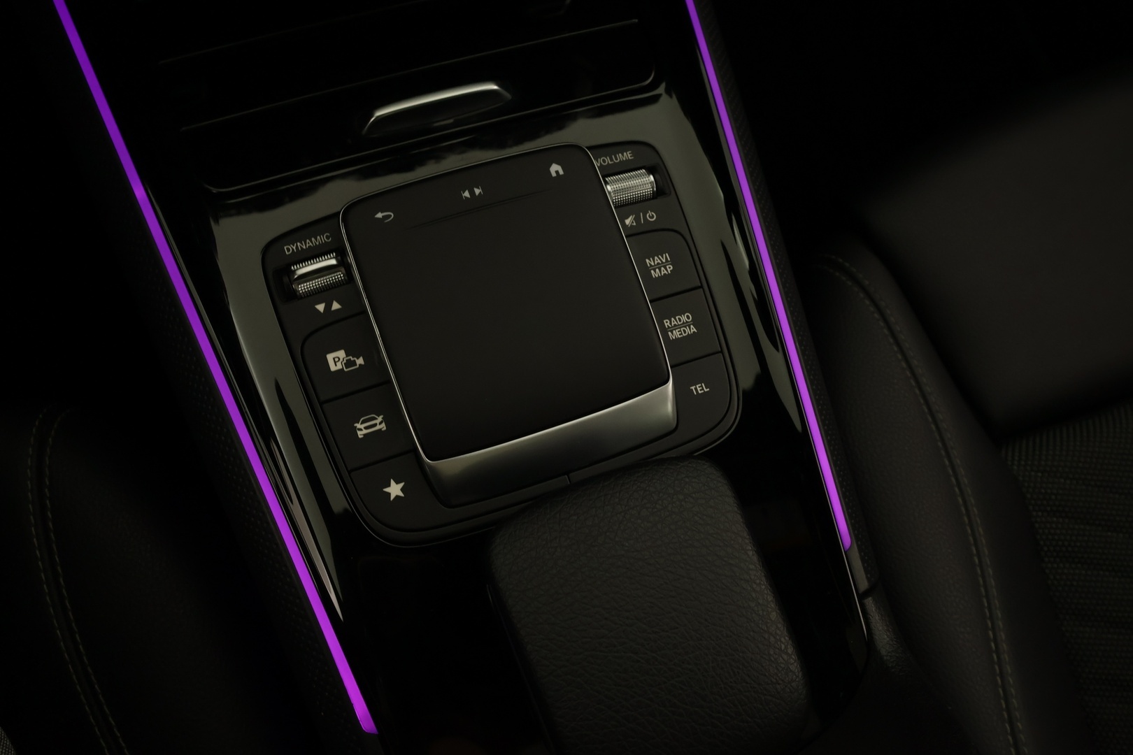 MERCEDES-BENZ B 2021