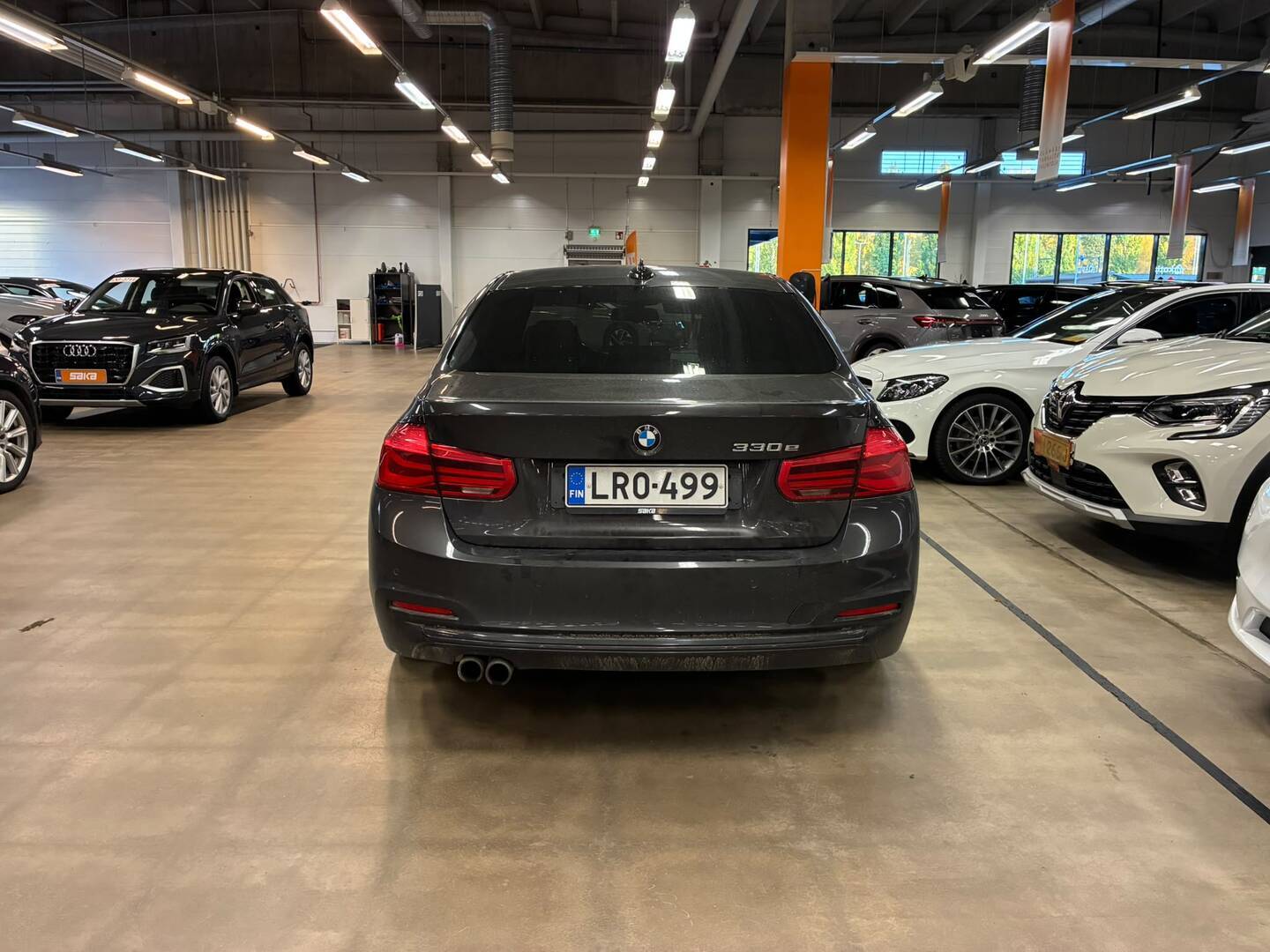 BMW 330 2017