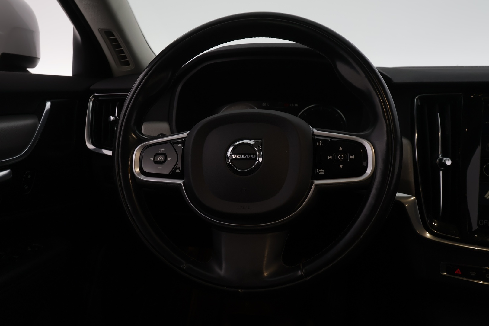 VOLVO V90 Cross Country 2021