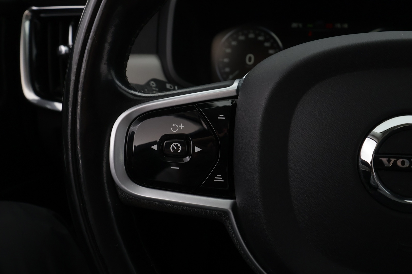 VOLVO V90 Cross Country 2021