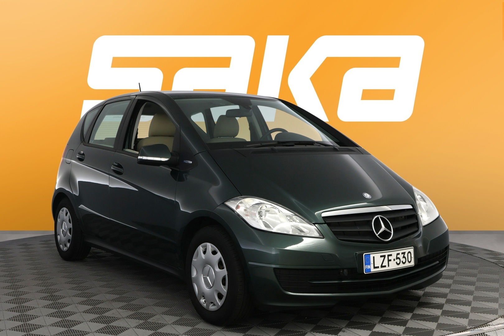 MERCEDES-BENZ A 2010