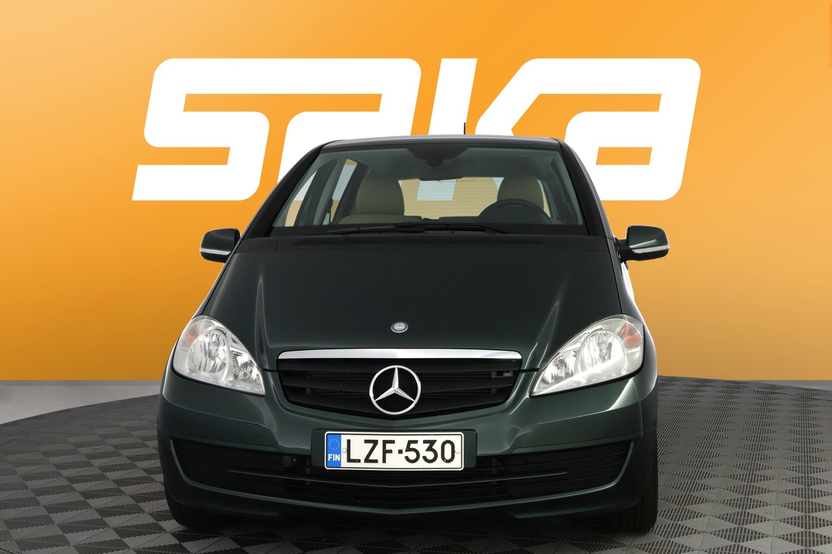 MERCEDES-BENZ A 2010